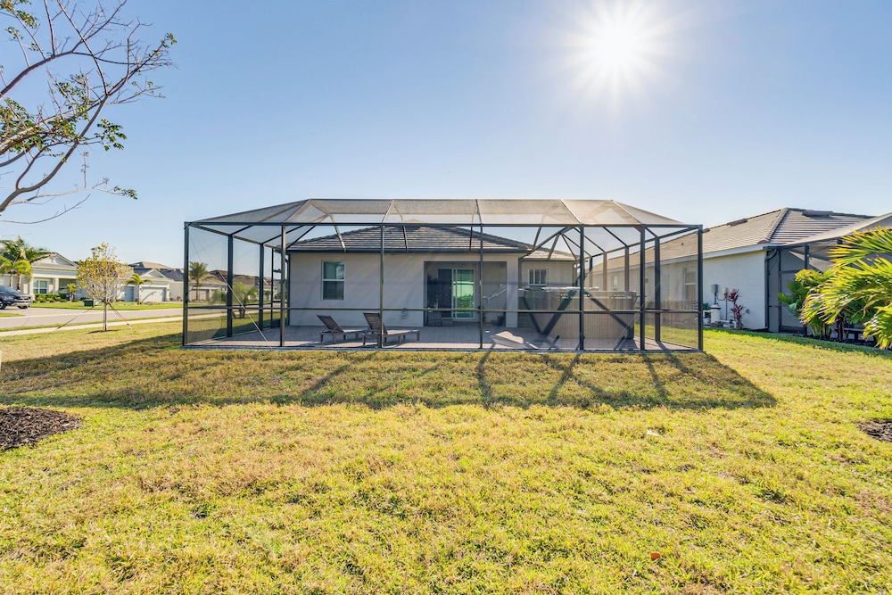 Coastal Home w/ Swim Spa & Lanai in Port Charlotte