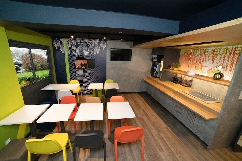 Besancon Vacations - Accueil Hotel Besancon - Property Image 7