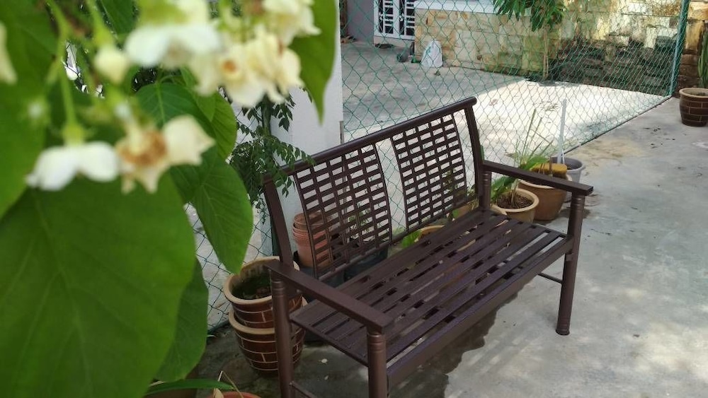 Alya Homestay