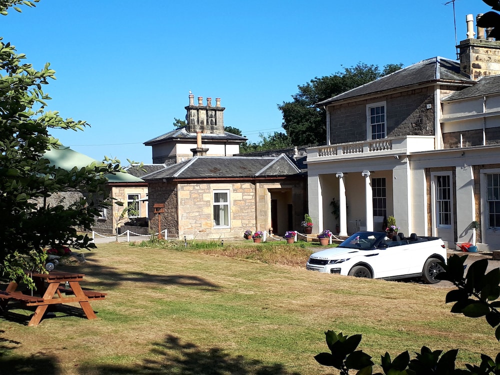 Darwin Cottage Self Catering in Elgin, photo 16