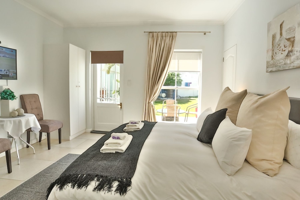 Abington Manor - Fish Hoek Guesthouse