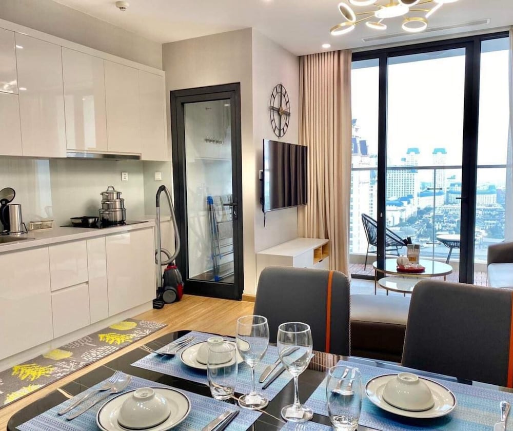 Vinhome SkyLake - Service Apartment