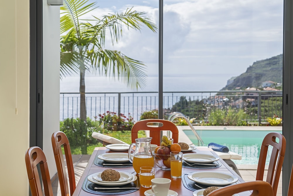 Casa Amaro Mar by Our Madeira