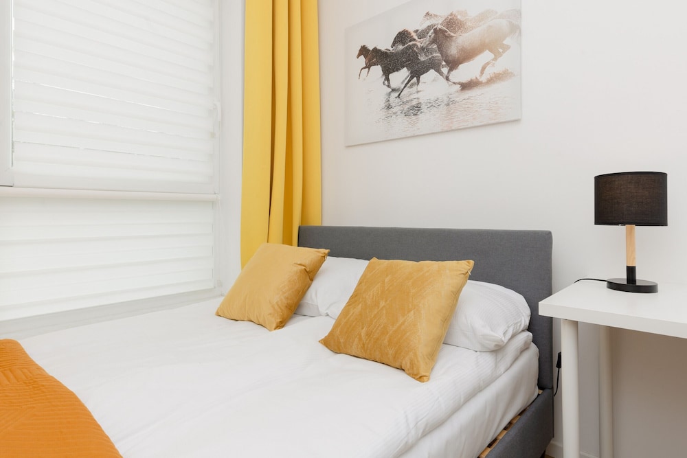 Apartment Business Centre by Renters view 3