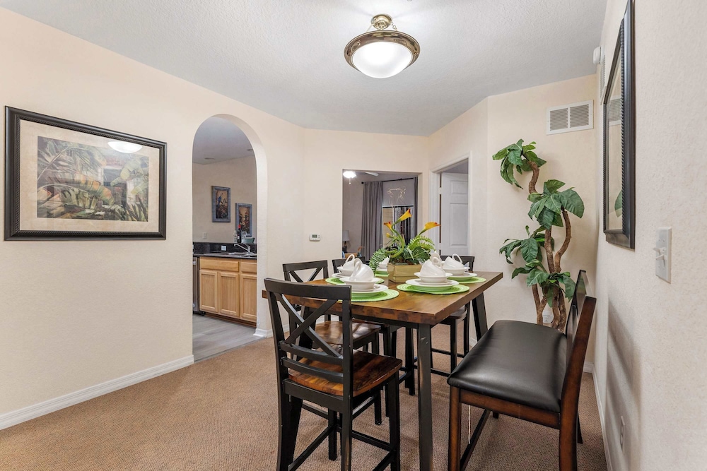 Caribe Cove Breeze Sleeps 6