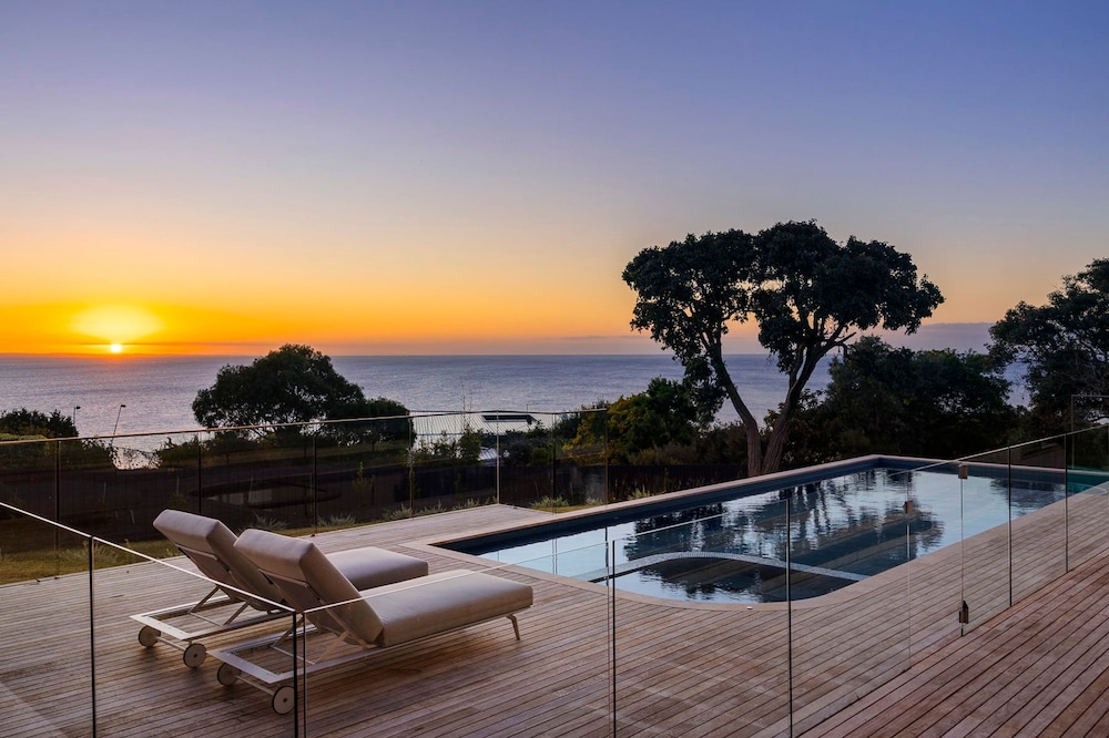 Blanc de Noir Luxe Grandeur Heated Pool and Spa - Image 3