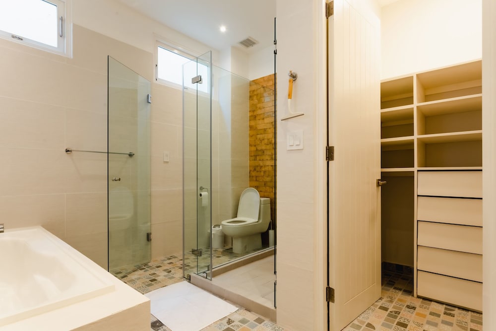 w Awesome 1BR w Balcony in Panama