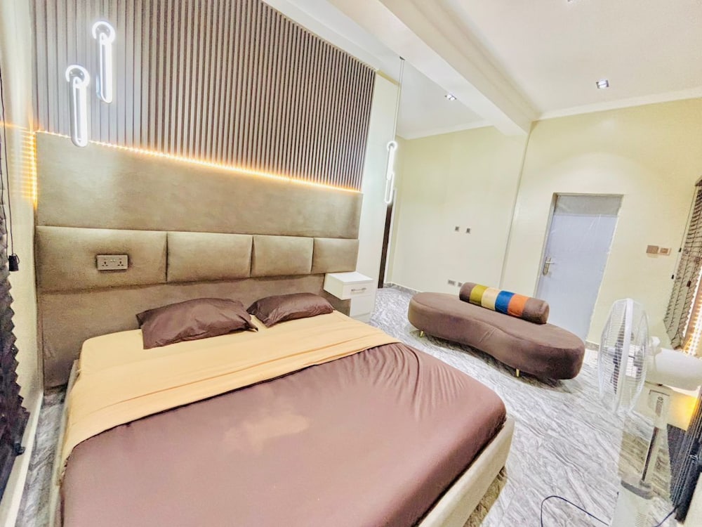 Stylish 2-bedroom Apartment in Peaceful Abuja Neighborhood