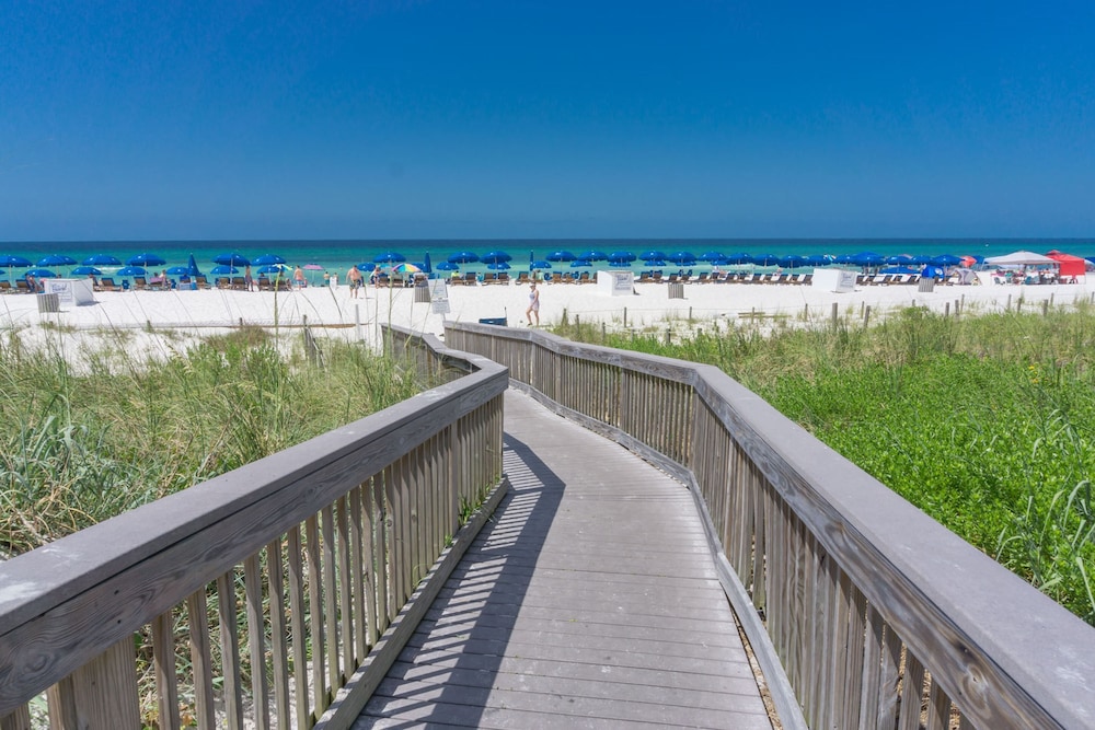 Edgewater Beach & Golf Resort by Panhandle Getaways