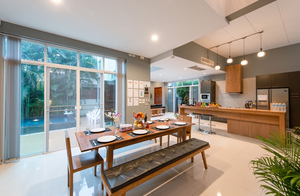 Dream Living Chiangmai Pool Villa