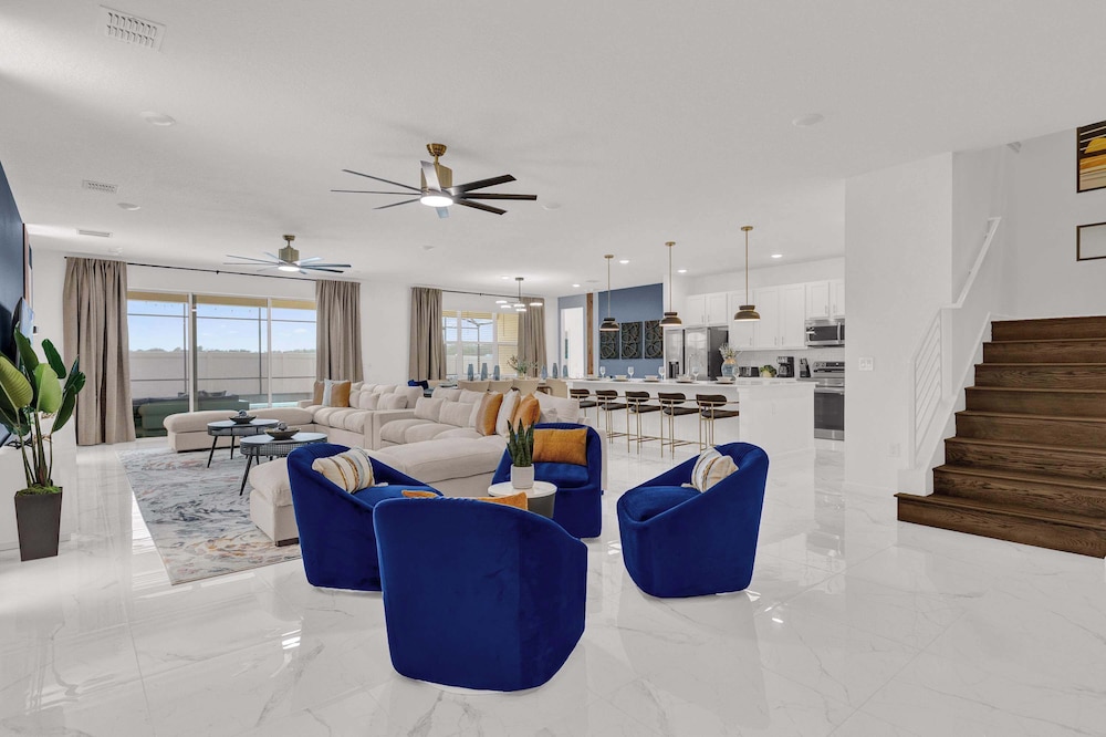 Upstay Epic 15br Mansion for Big Groups Near Parks