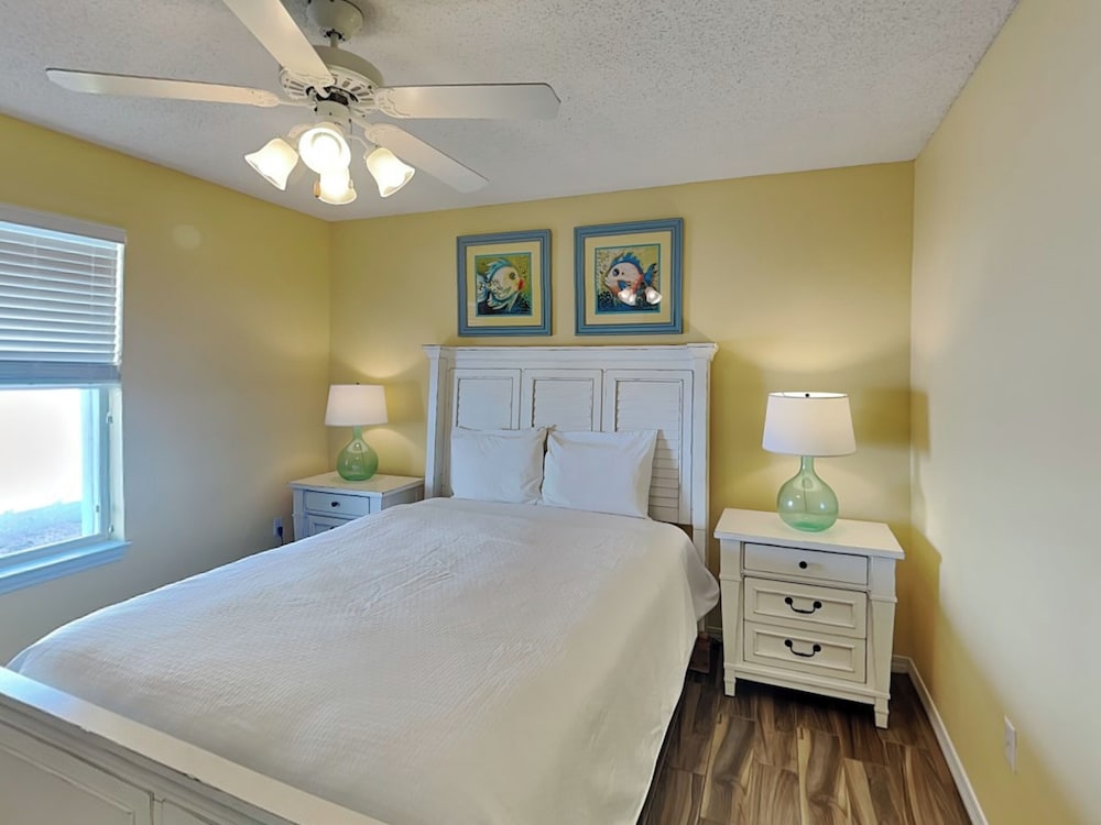 Emerald Port Of Call by Southern Vacation Rentals