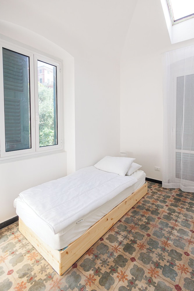 Newly Renovated Ocean View Flat