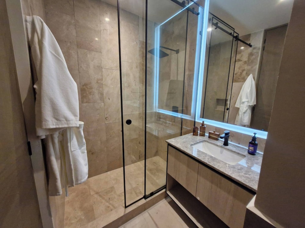 Cozy 1B & 1B Apartment Puerto Morelos With Private Beach