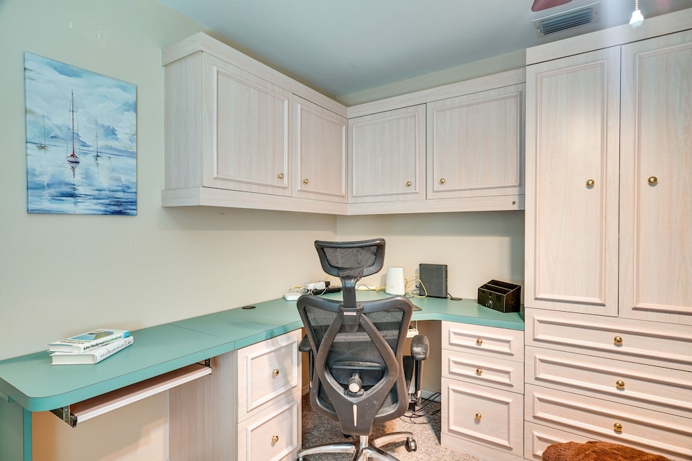 Waterfront Cape Coral Vacation Home w/ Lanai! view 5
