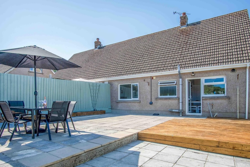 Larkfield - 3 Bedroom Holiday Home - Penally
