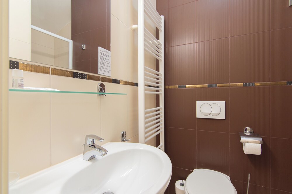 Marina Seaview Penthouse Burin