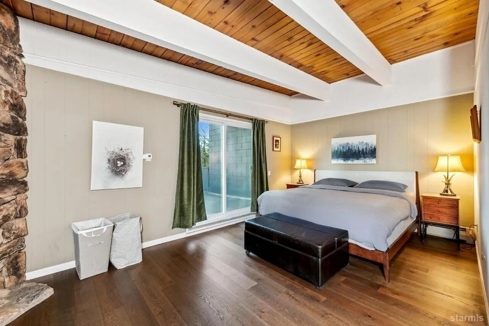 3748 Terrace Drive 5 Bedroom Home