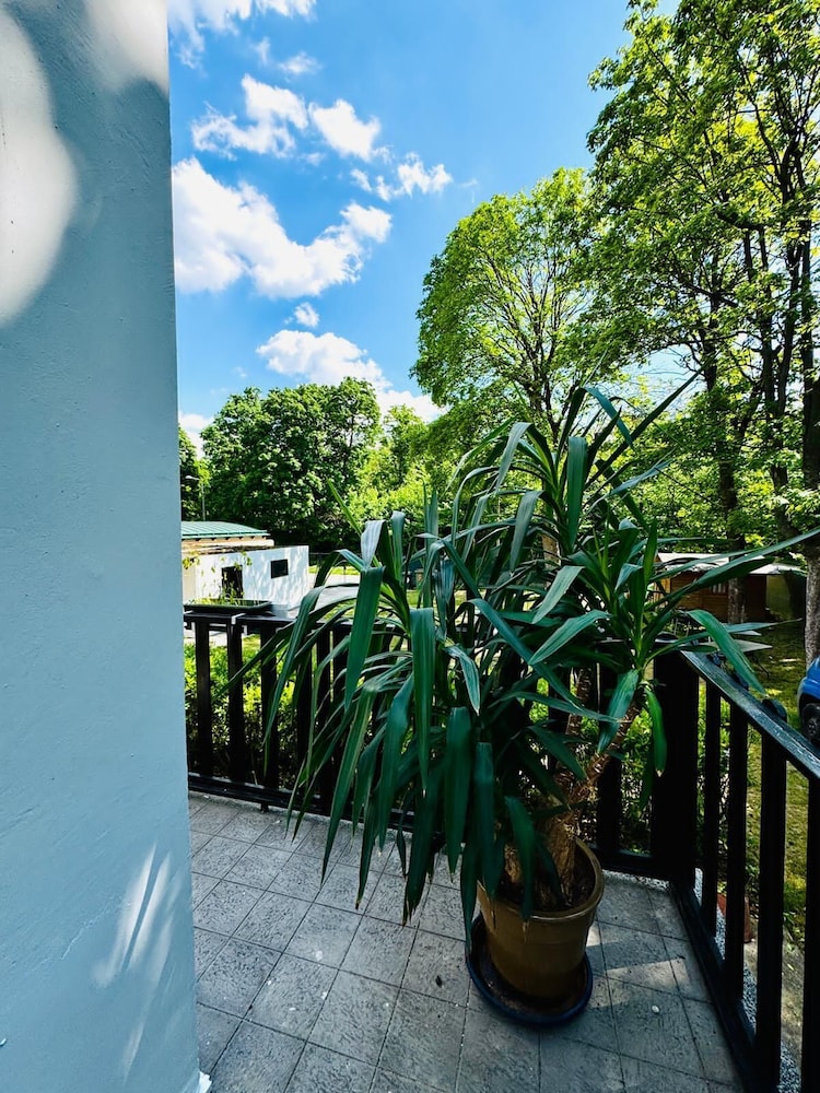 Cozy Garden Villa near Danube For 16P
