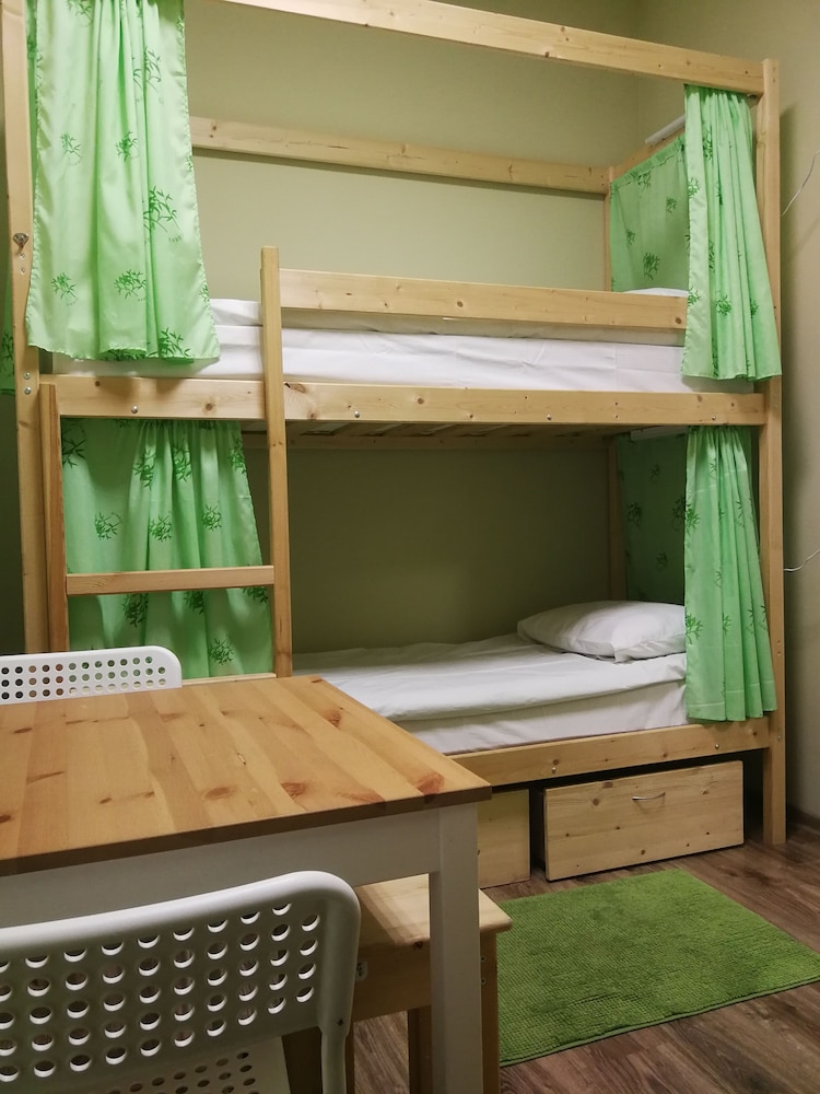 Hostel V Biblioteke