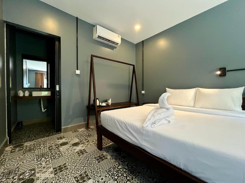 River Nest Hostel