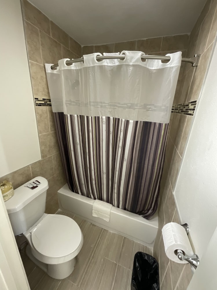 Beaumont Vacations - Executive Inn Suites - Property Image 5