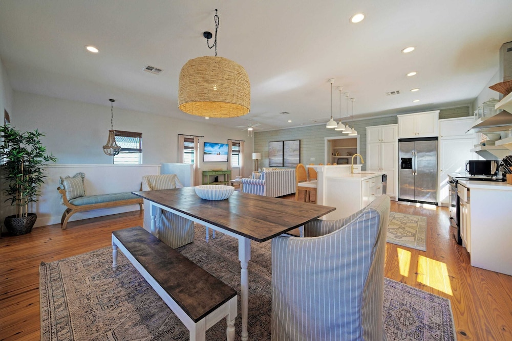 Coastal Escape w/ Pond Views + Pool Access Grahams Getaway by Avantstay