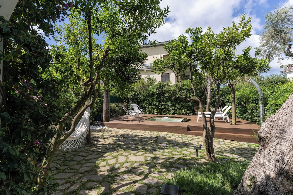 IL CANTO DELLE SIRENE - SOFIA APARTMENTS