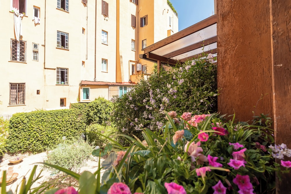Monti Apartments