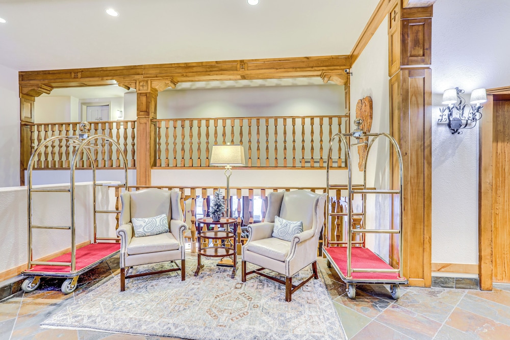 Seasons Lodge at Arrowhead: Beaver Creek Condo!