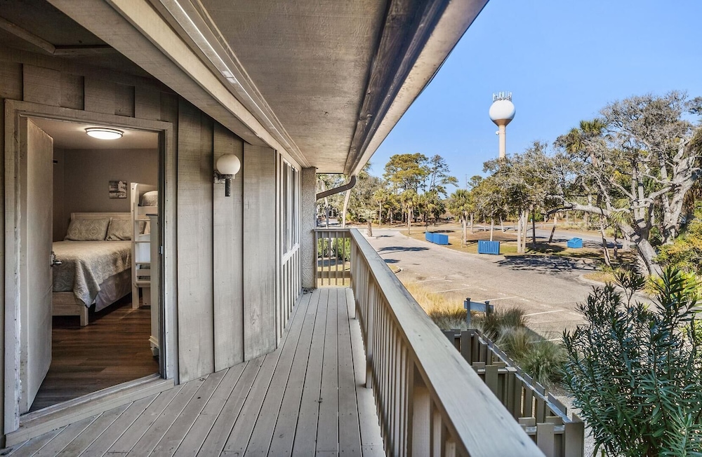 322 Capt John Fripp Villa - Oceanview Retreat on Fripp Island