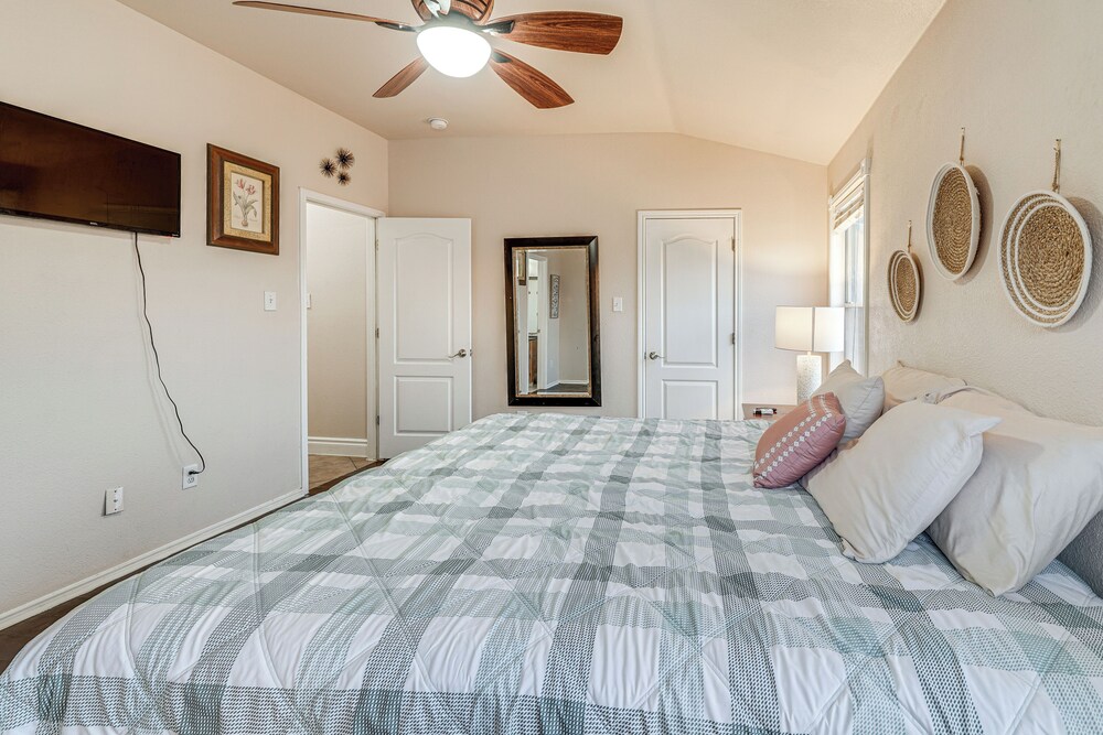 Pool Access & Fenced Yard: San Antonio Family Home