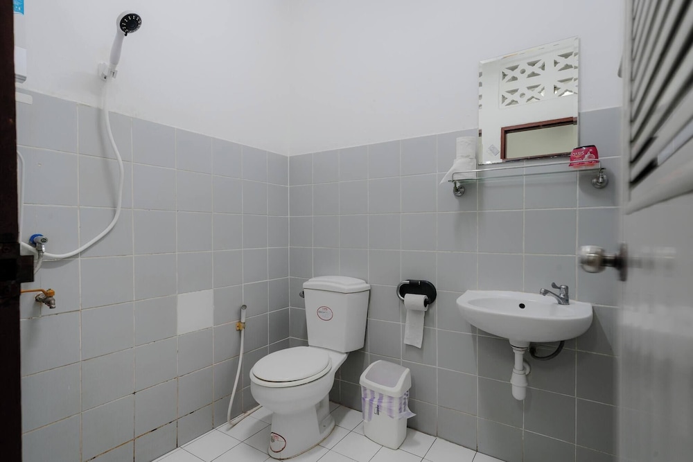 Charming 2-bedroom House in Hua Hin Soi 80,12-minute Walk to Beach