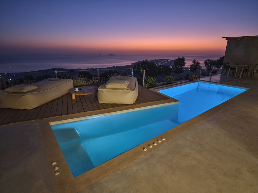 Santorini Heights