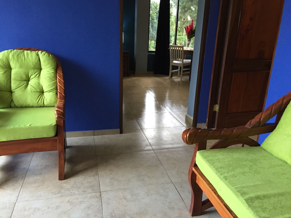 BlueBay Bugenvil Lake Lodge