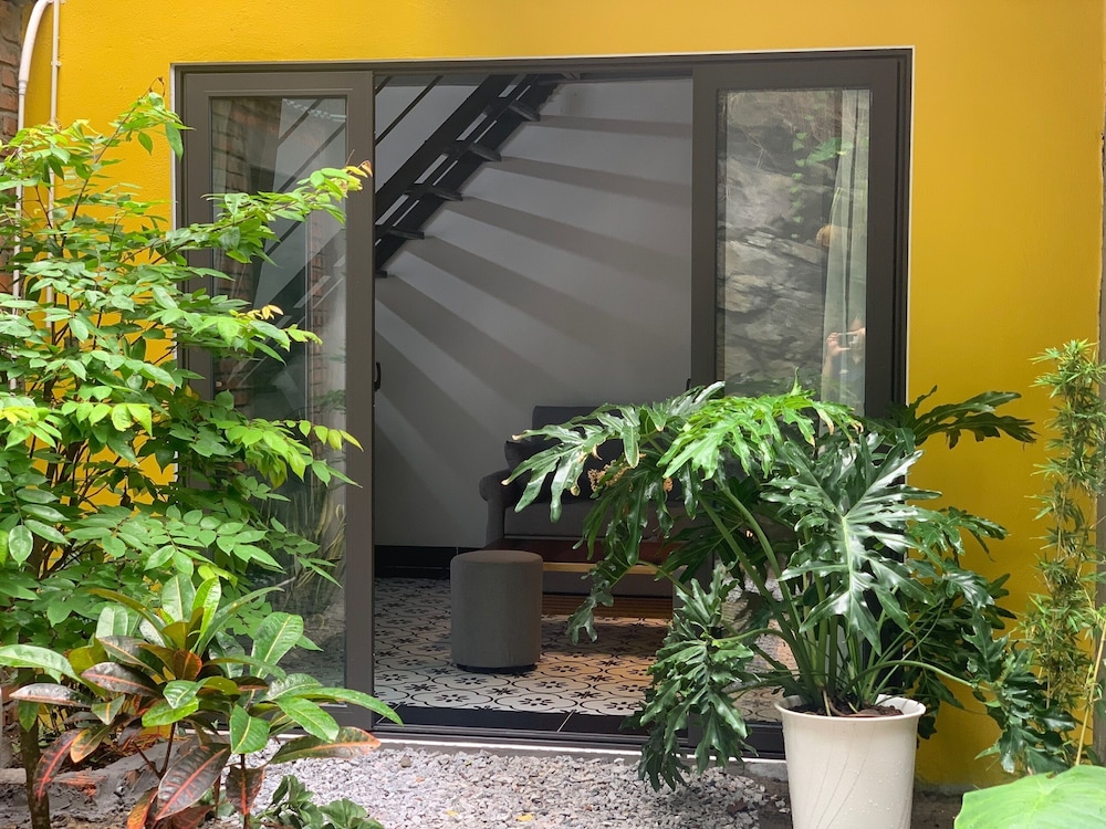oc homestay CAT BA