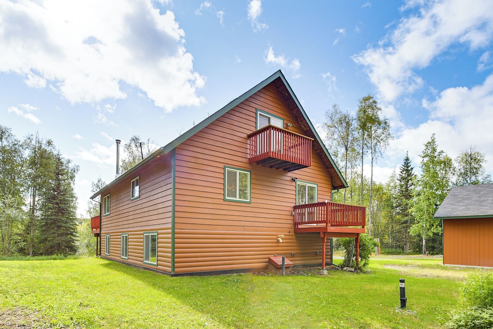 Spacious & Scenic Wasilla Getaway Near Adventures