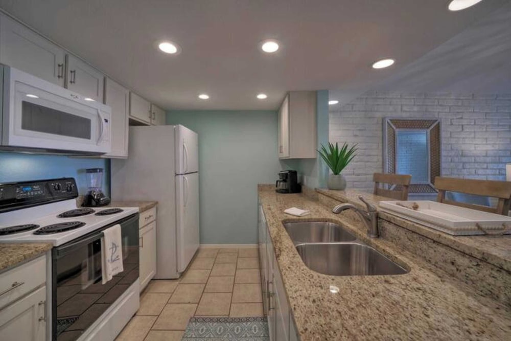 Sleeps 20 3 Condos w/ Beach Access, Pool, Tennis Courts Sea Sands Complex