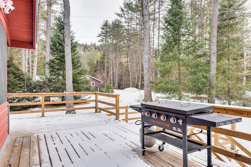 Forested Retreat w/ Sauna: 5 Mi to Schroon Lake