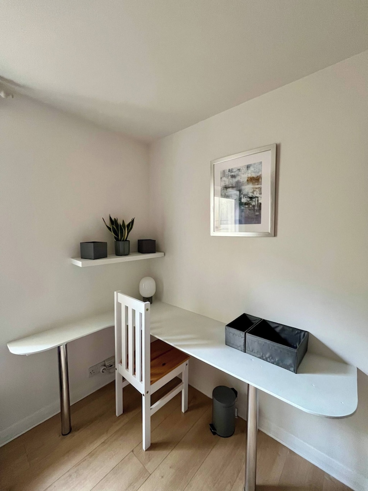 Beautiful & Cosy Apartment in Brighton BN2 3AD