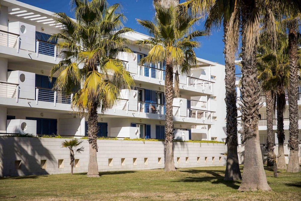 B06 - Top Floor Marina Club 2 Bed Apartment by DreamAlgarve