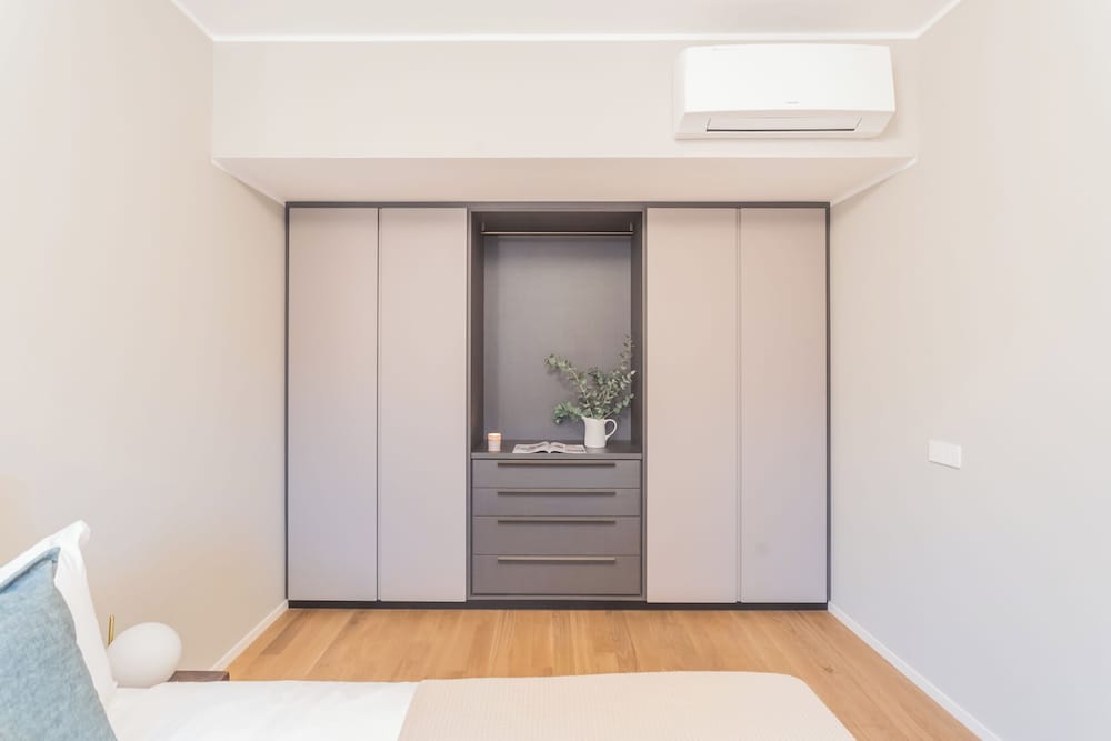 V. Suite on Lake Como by Rent all Como