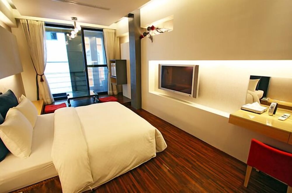 Gold Sandy Beach Hotel