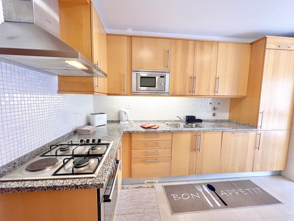 Albufeira Modern 7 by Homing