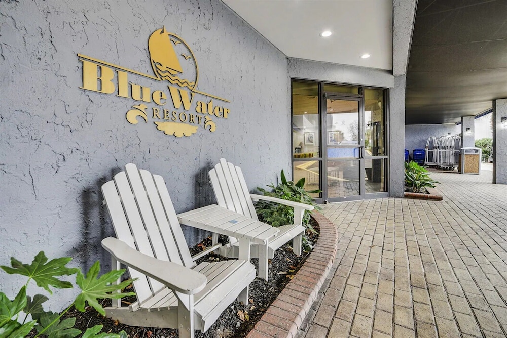 Oceanfront Resort, Great Views, King Bed, 7 Pools!