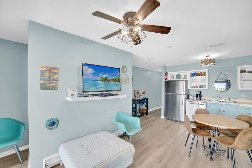 Seaside Beach & Racquet 1315
