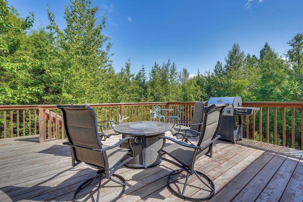 Explore Alaska: Woodsy Home w/ Deck in Palmer