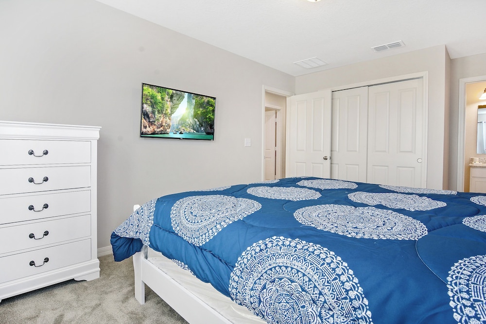 Family Friendly Four Bedroom w Gameroom Disney 5145 - Image 3