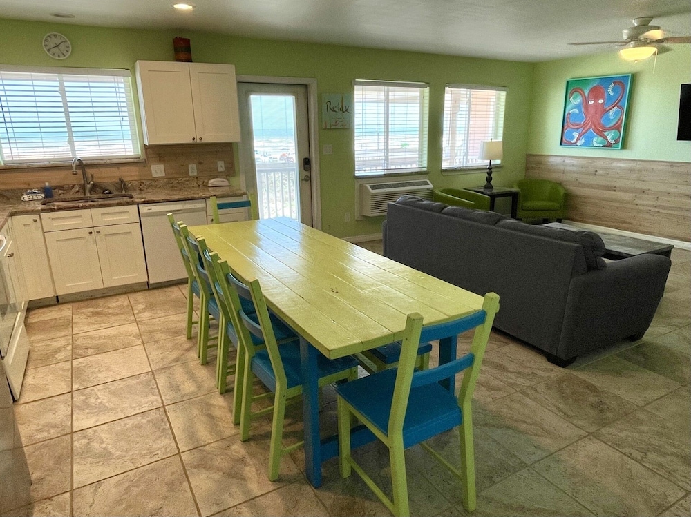 Beachgate Condo Suites And Hotel 234+235+236 3 Bedroom Condo