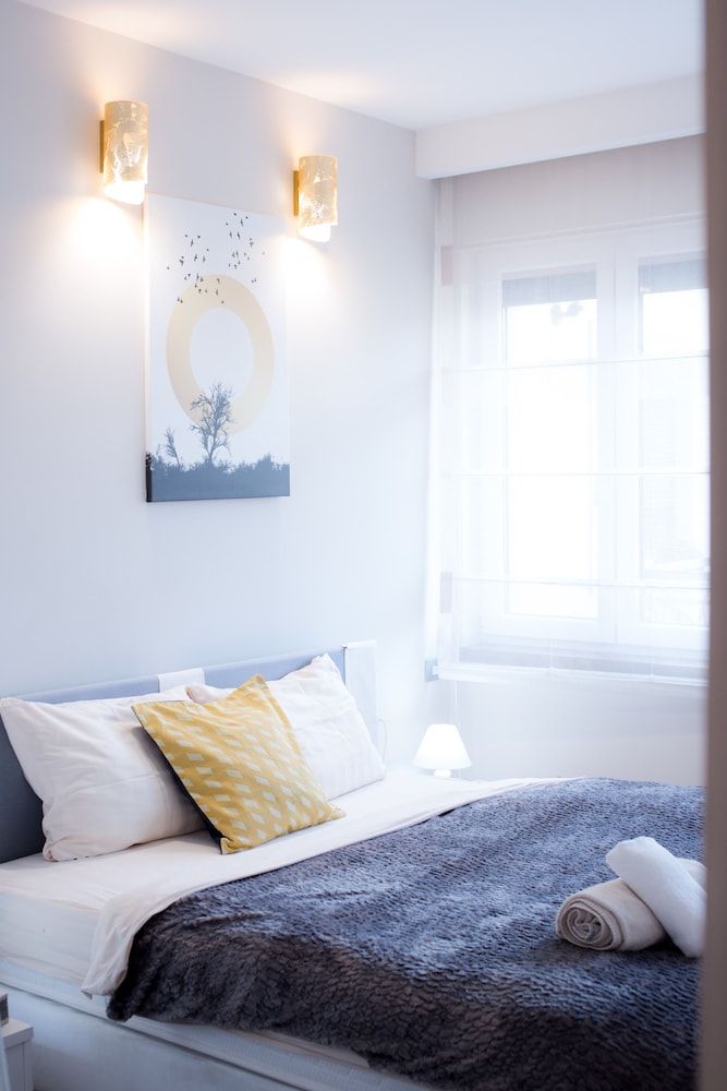 Budapest Easy Flat - Penthouse Basilica